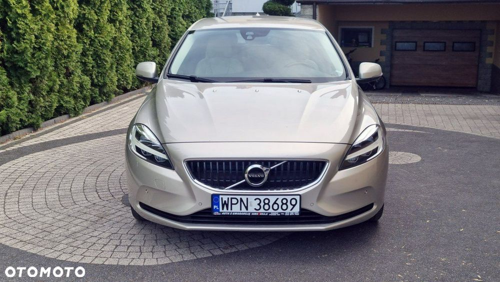 Volvo V40 - 9