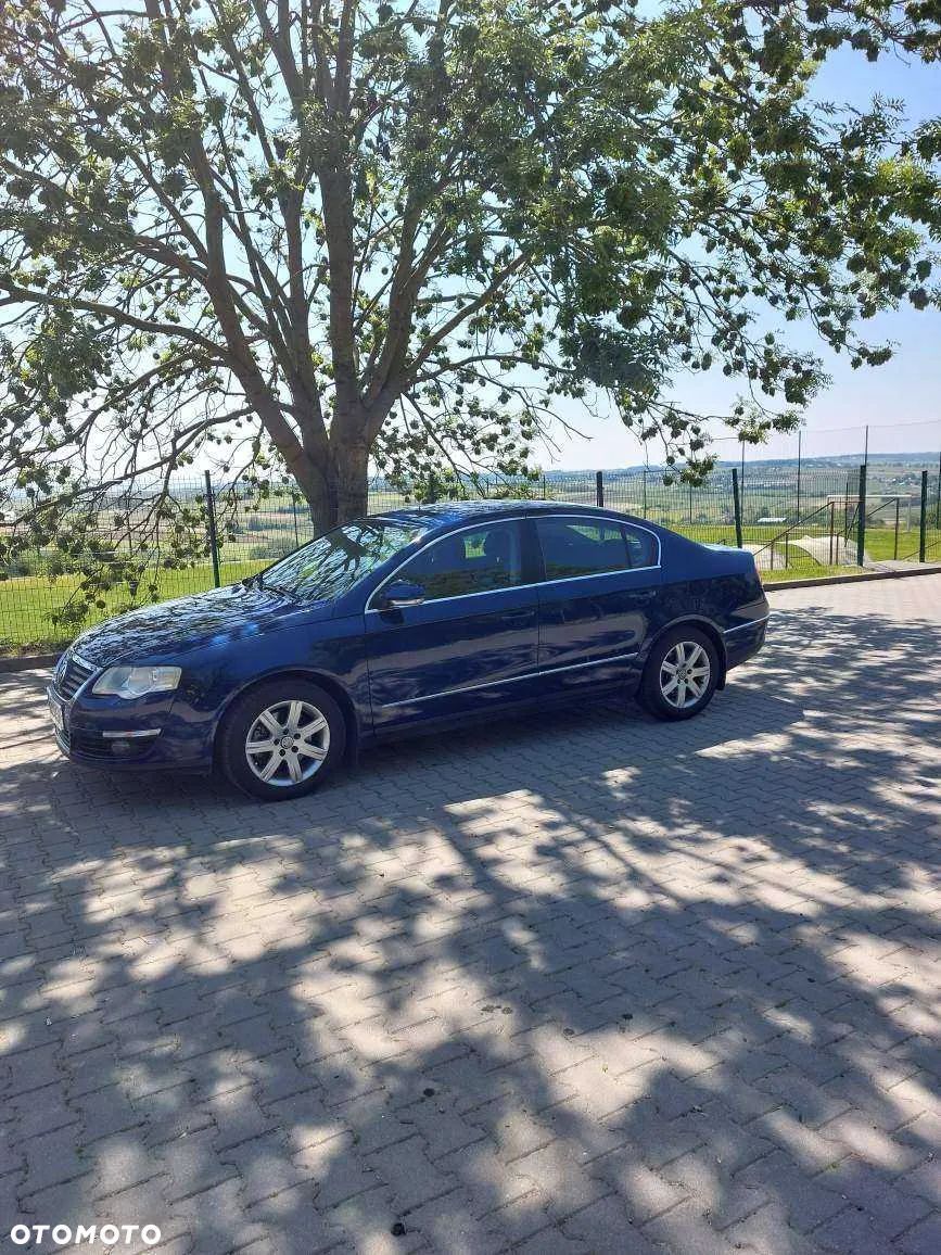 Volkswagen Passat 1.9 TDI Comfortline - 1