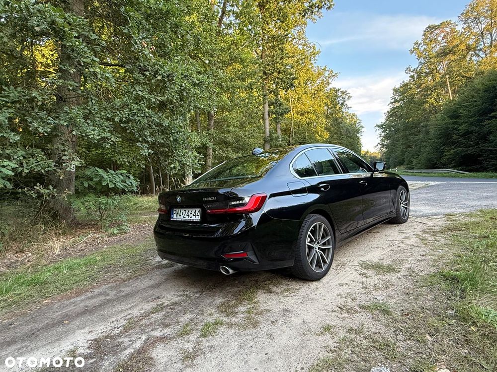 BMW Seria 3 330i xDrive - 3