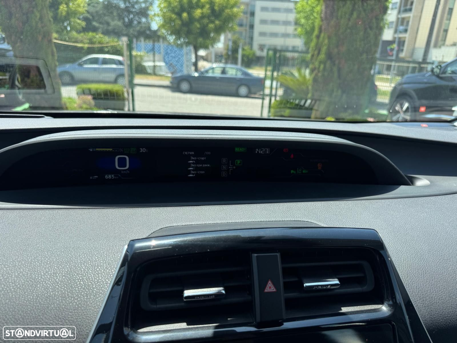 Toyota Prius 1.8 Plug-In Premium - 24