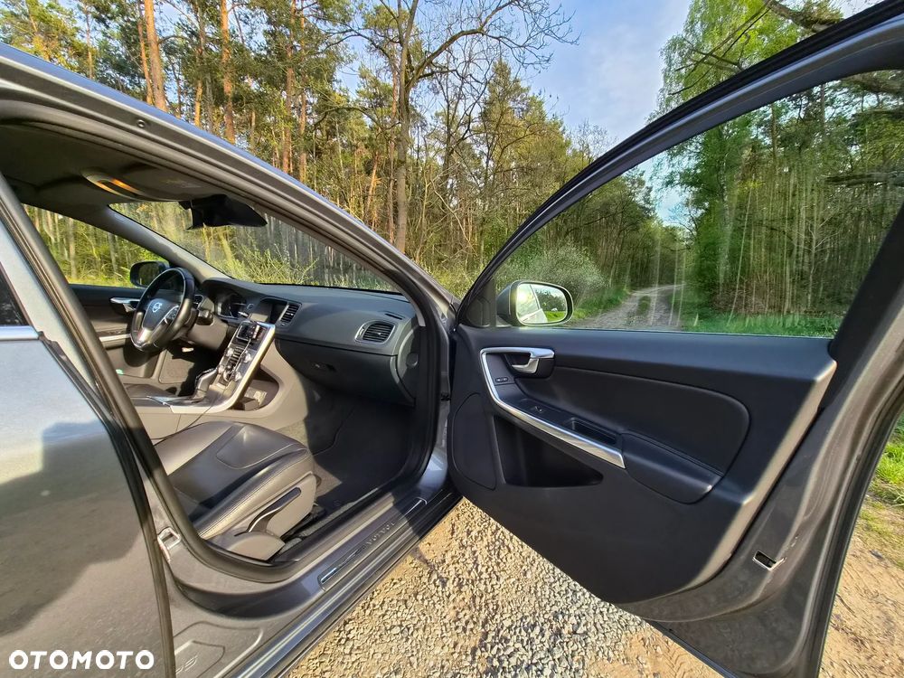 Volvo S60 D4 Drive-E Summum - 4