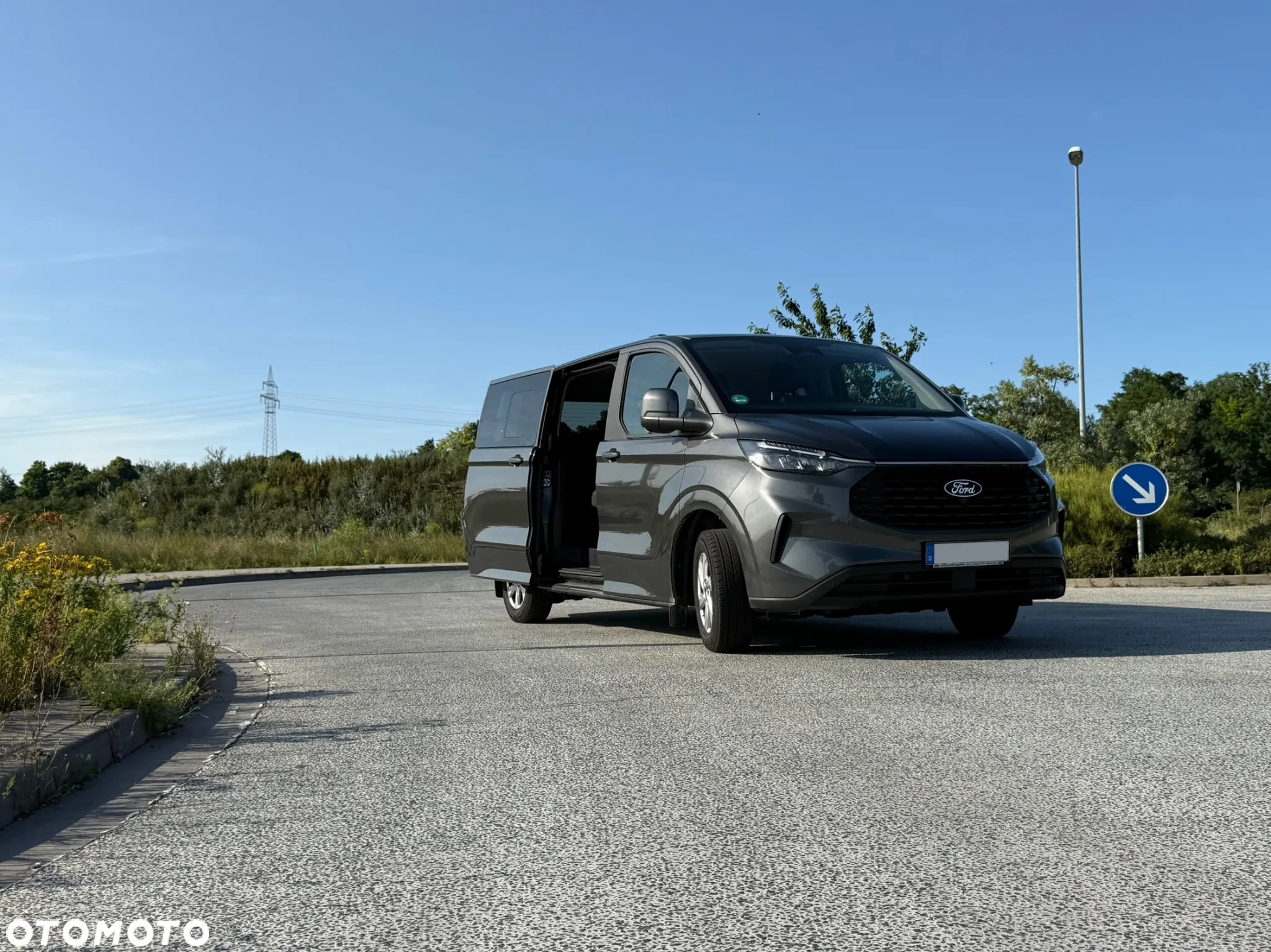Ford Tourneo Custom 2.0 EcoBlue L1 Trend - 3