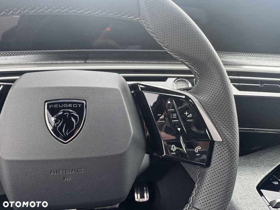 Peugeot 5008 - 8