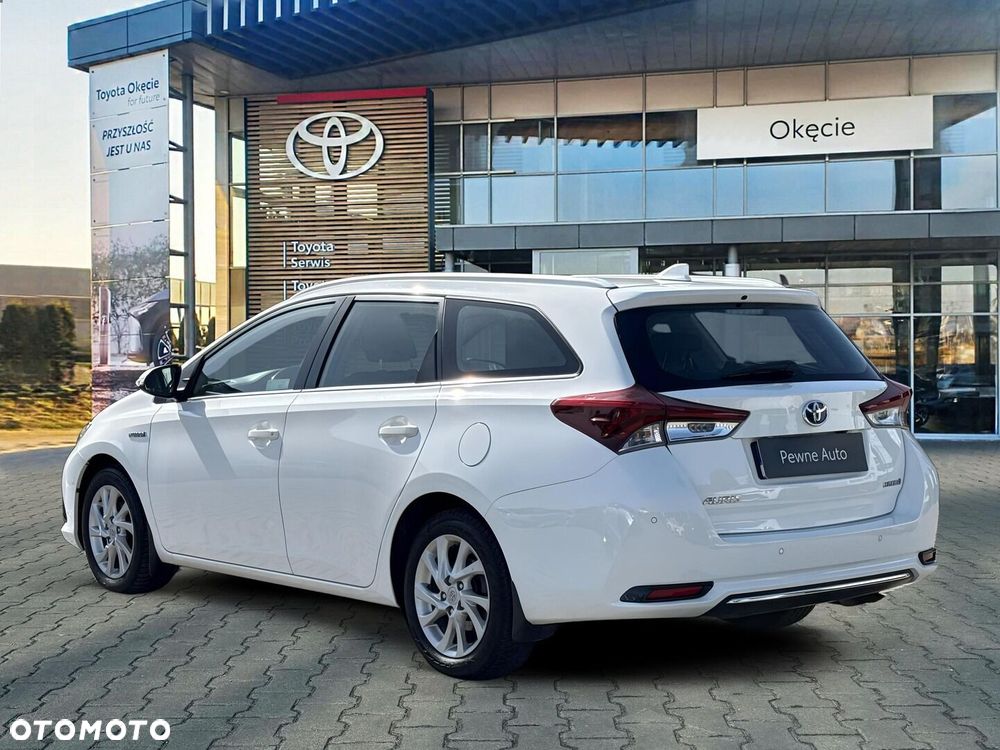 Toyota Auris Hybrid 135 Premium - 3