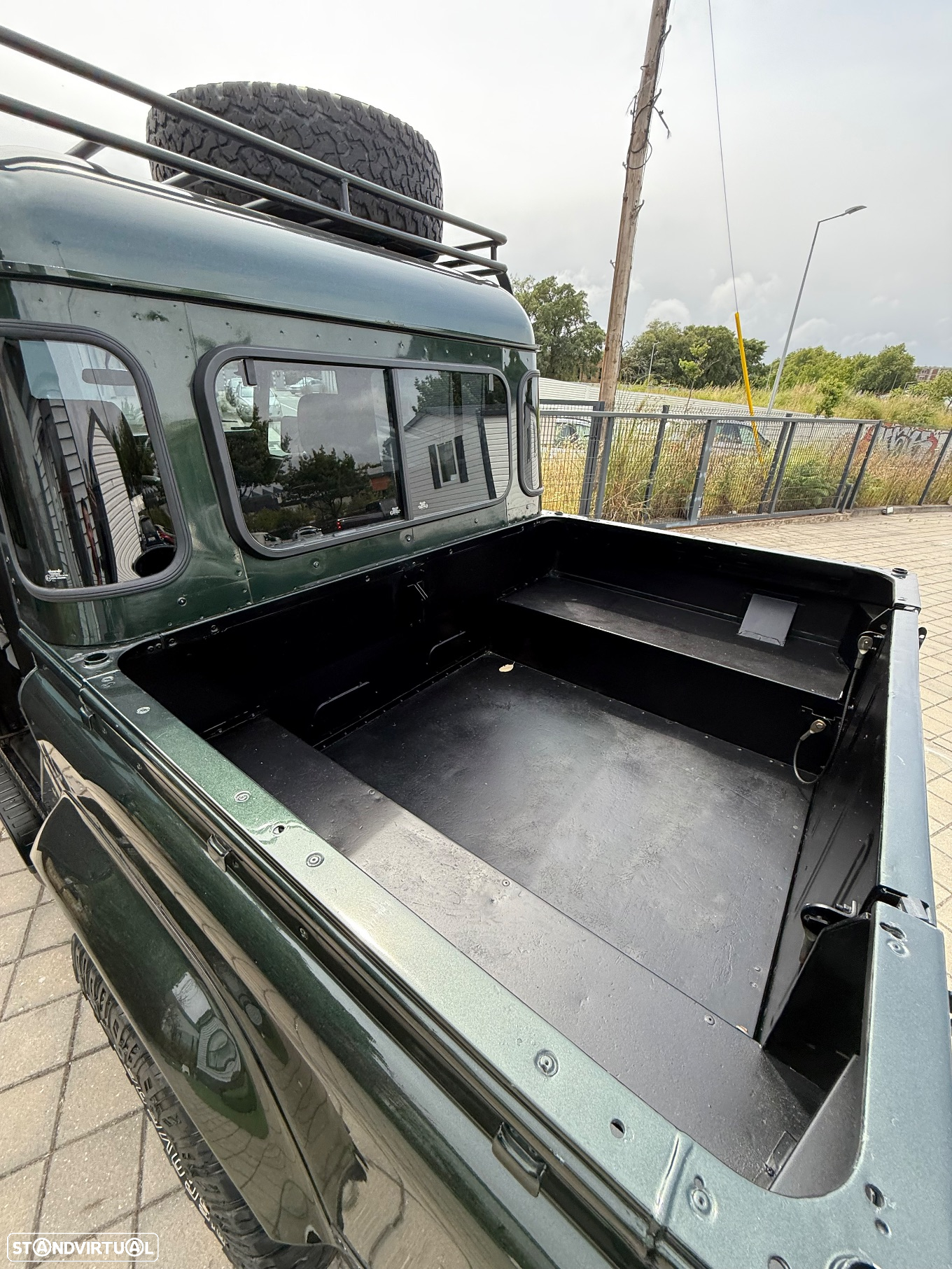 Land Rover Defender 130 CD 2.5 Td5 S - 27