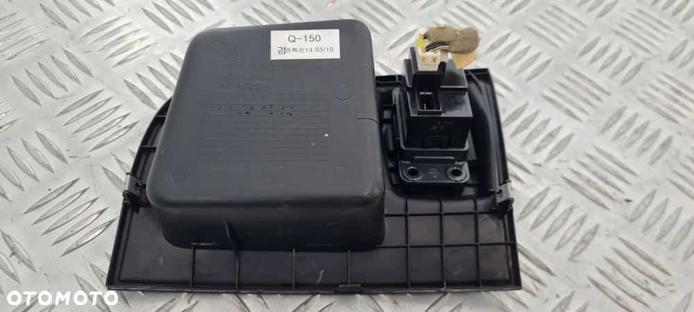 Ssangyong Actyon Sports II Gniazdo Zapalniczki USB - 3