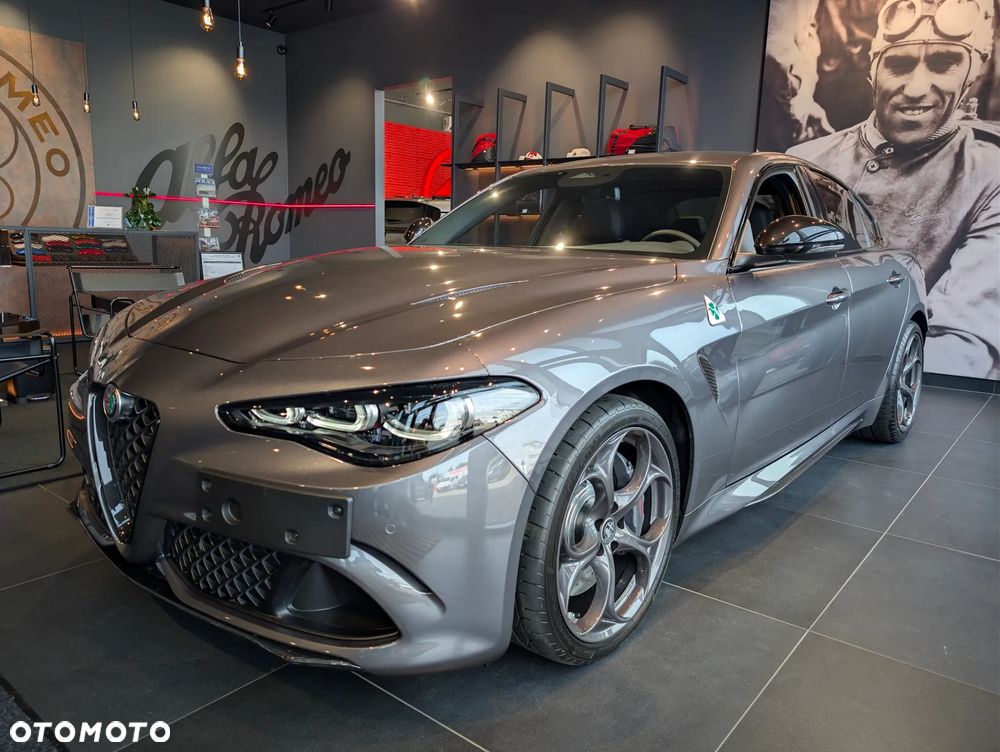 Alfa Romeo Giulia - 1