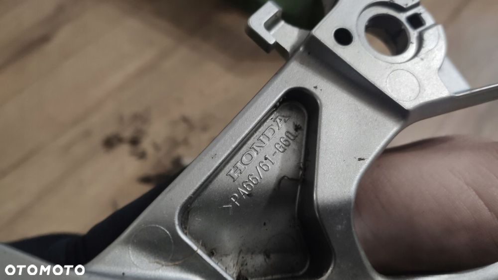 EU RĄCZKA PASAŻERA LEWA UCHWYT HONDA X-ADV 750 - 4