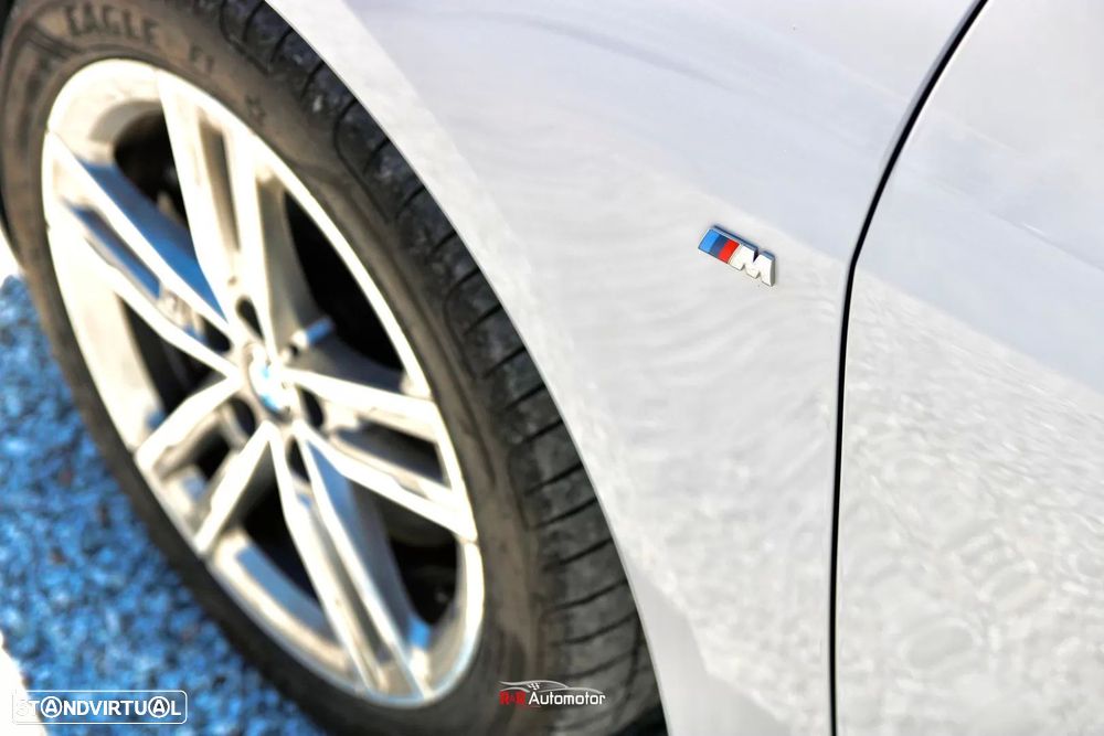 BMW 118 i Pack Desportivo M Auto - 10