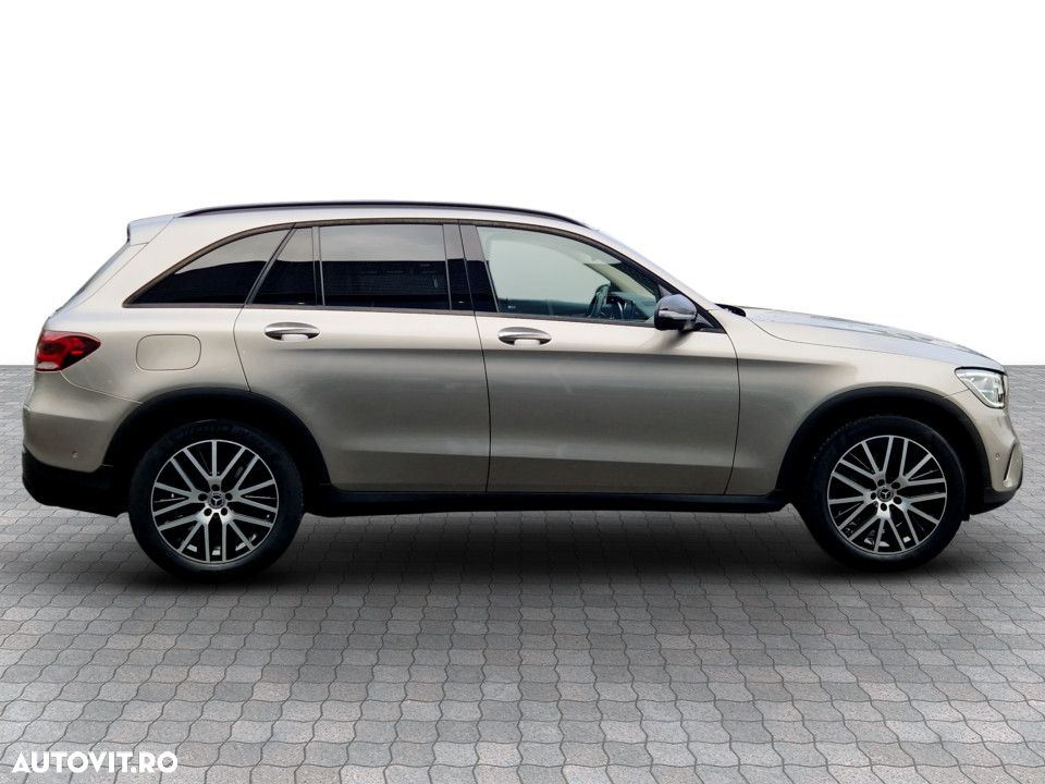 Mercedes-Benz GLC 300 4MATIC - 7