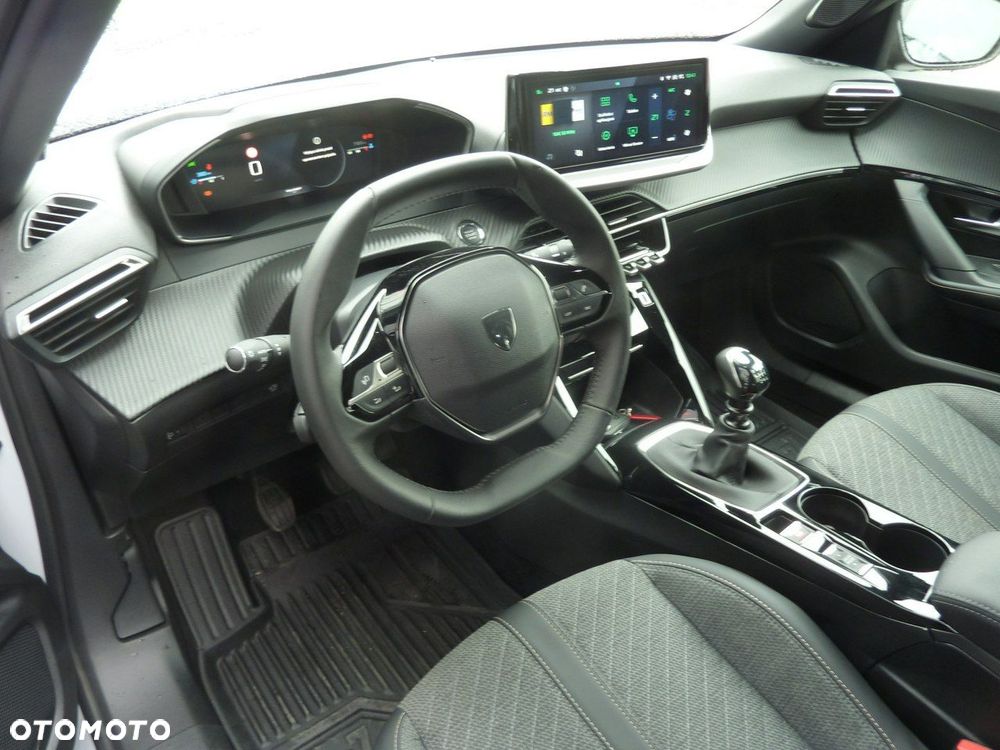 Peugeot 2008 - 9
