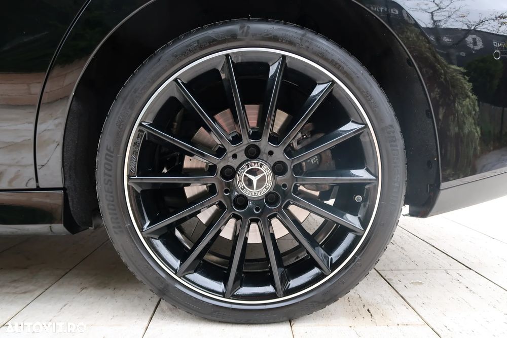 Mercedes-Benz CLA 250 e 8G-DCT AMG Line - 28