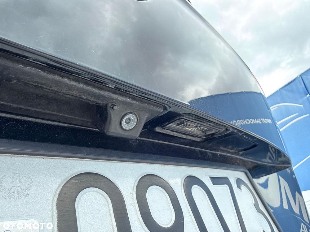 Volkswagen Touran 1.6 TDI SCR BlueMotion Technology DSG Trendline - 11