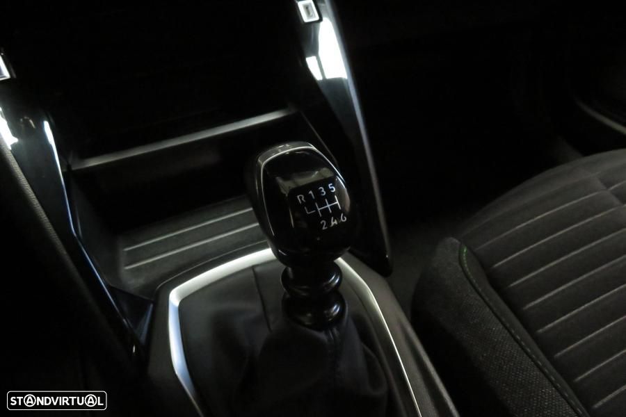 Peugeot 2008 1.2 PureTech Active Pack - 20