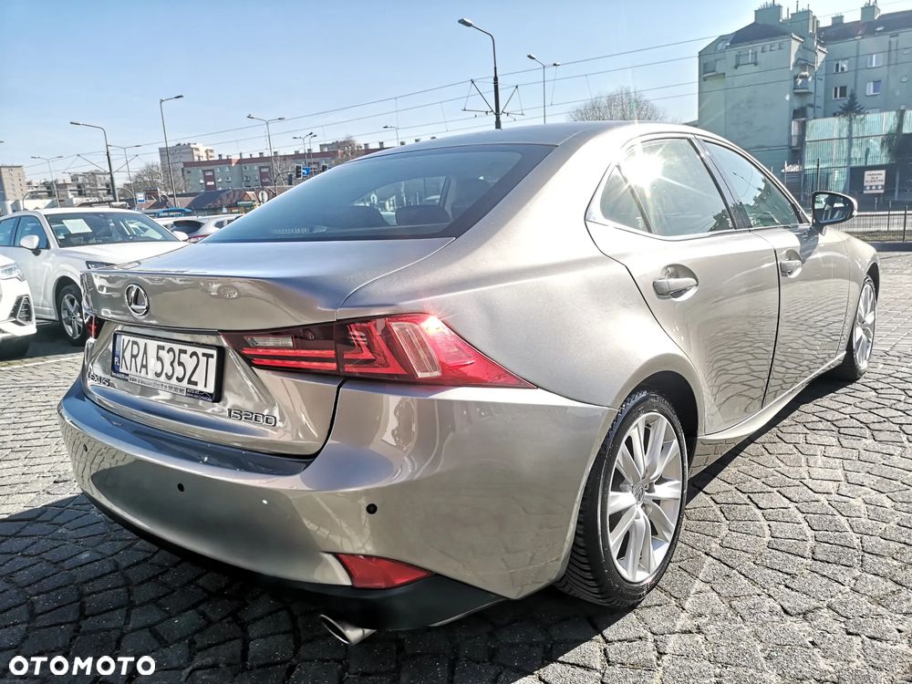 Lexus IS 200t Executive Line - 2