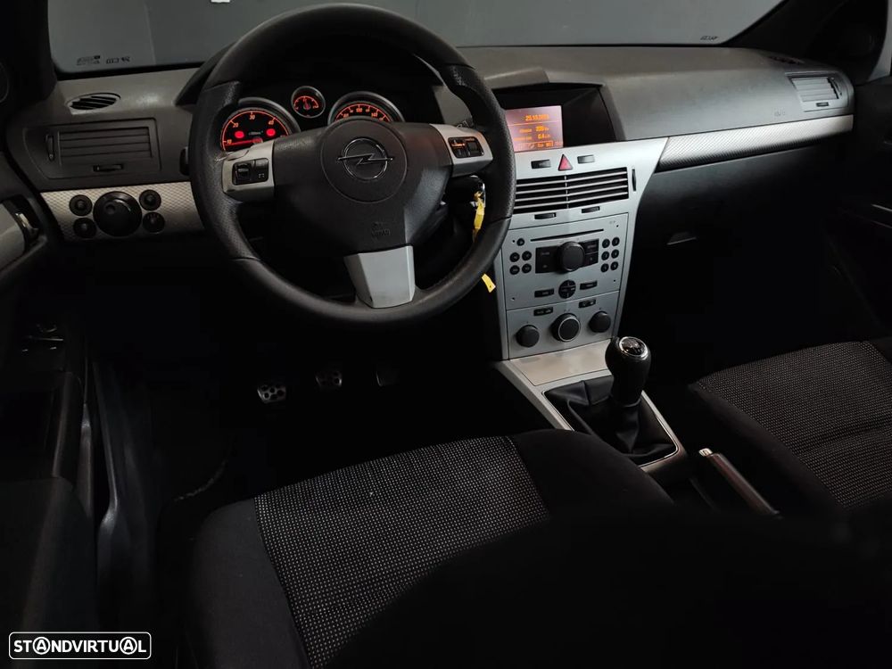 Opel Astra GTC 1.7 CDTI - 25