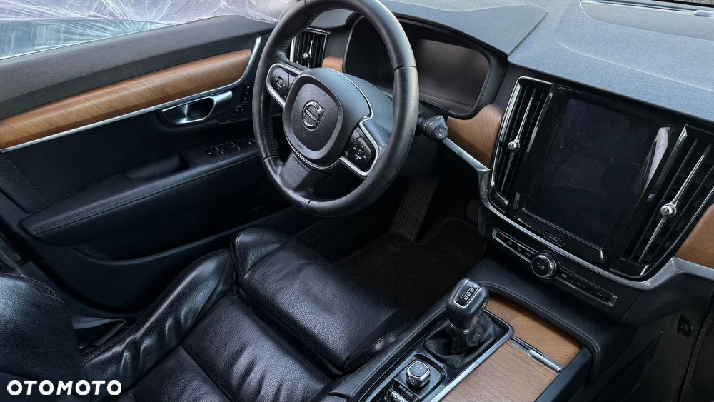 Volvo V90 D4 AWD Momentum - 12