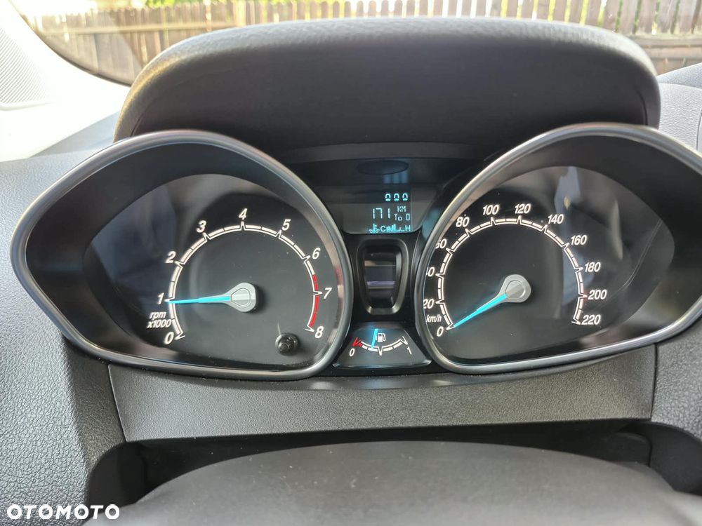Ford Tourneo Courier - 23