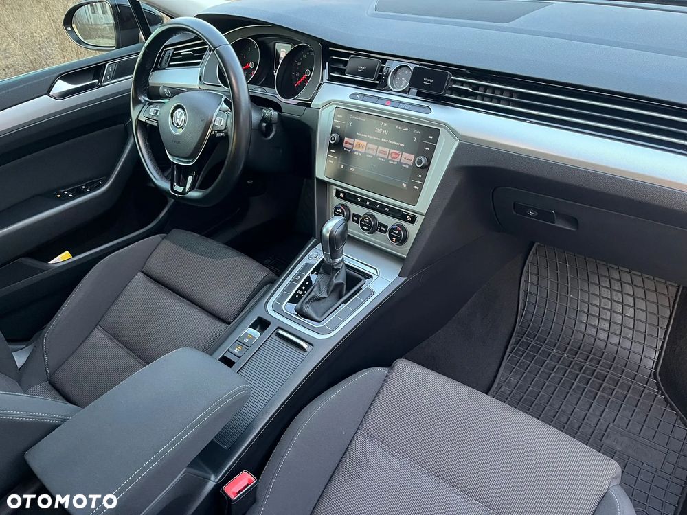 Volkswagen Passat - 7