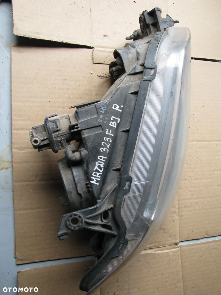 LAMPA PRAWY PRZÓD EUROPA LIFT MAZDA 323 VI BJ 01R - 6