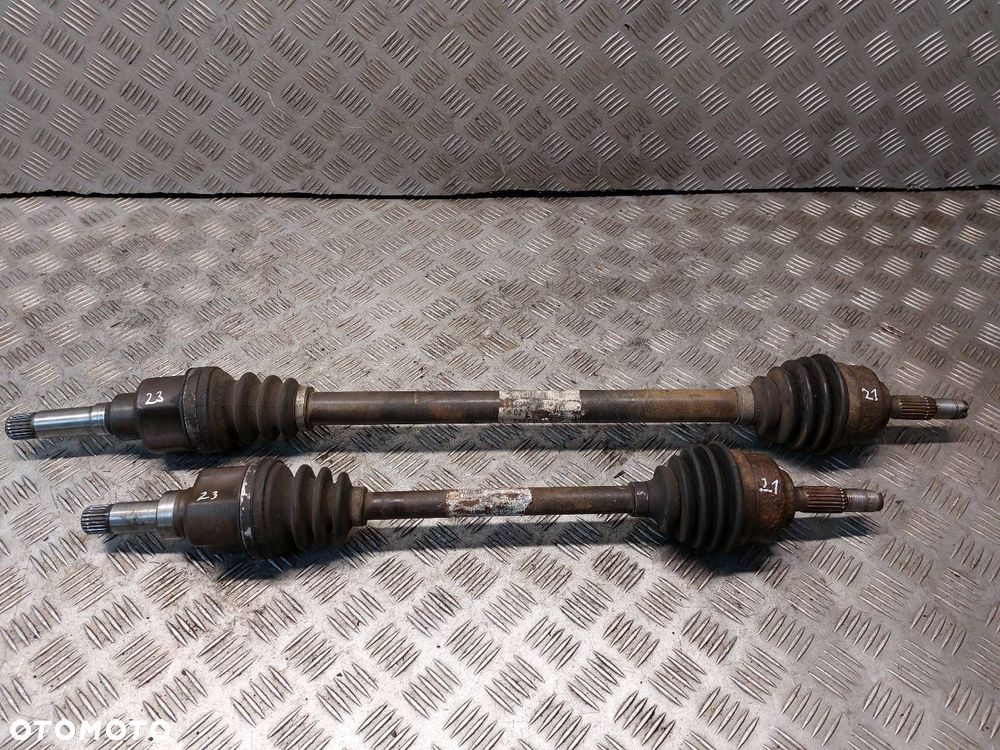 PÓŁOŚ LEWY PRZÓD + PRAWY PRZÓD CITROEN C3 I 1.4 HDI - 1