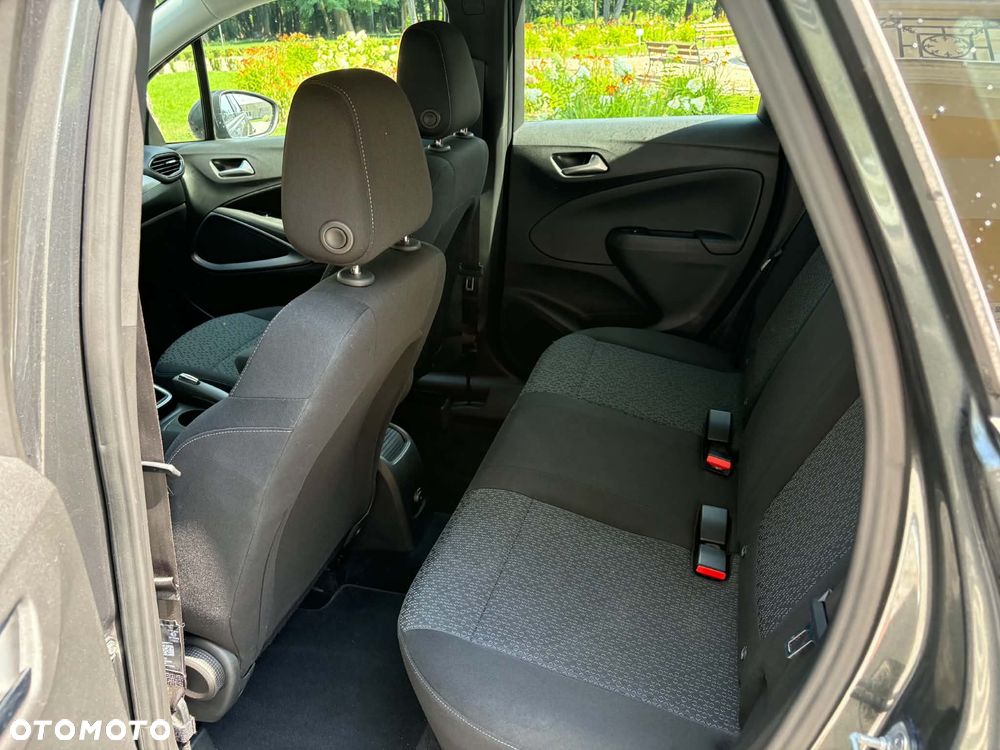 Opel Crossland X - 13