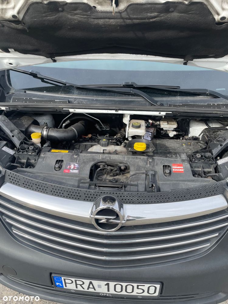 Opel Vivaro - 11
