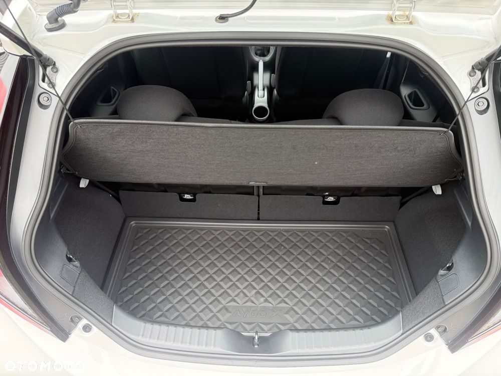 Toyota Aygo X Air Style - 28