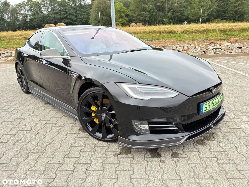 Tesla Model S - 3