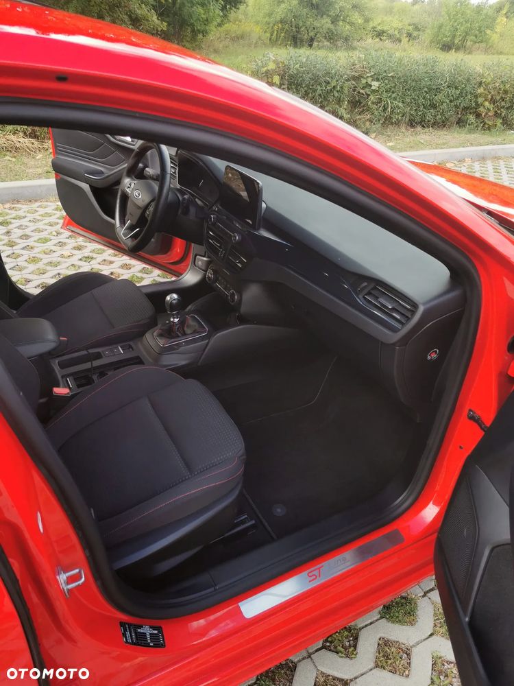 Ford Focus 1.5 EcoBoost STart-Stopp-System ST-LINE - 19