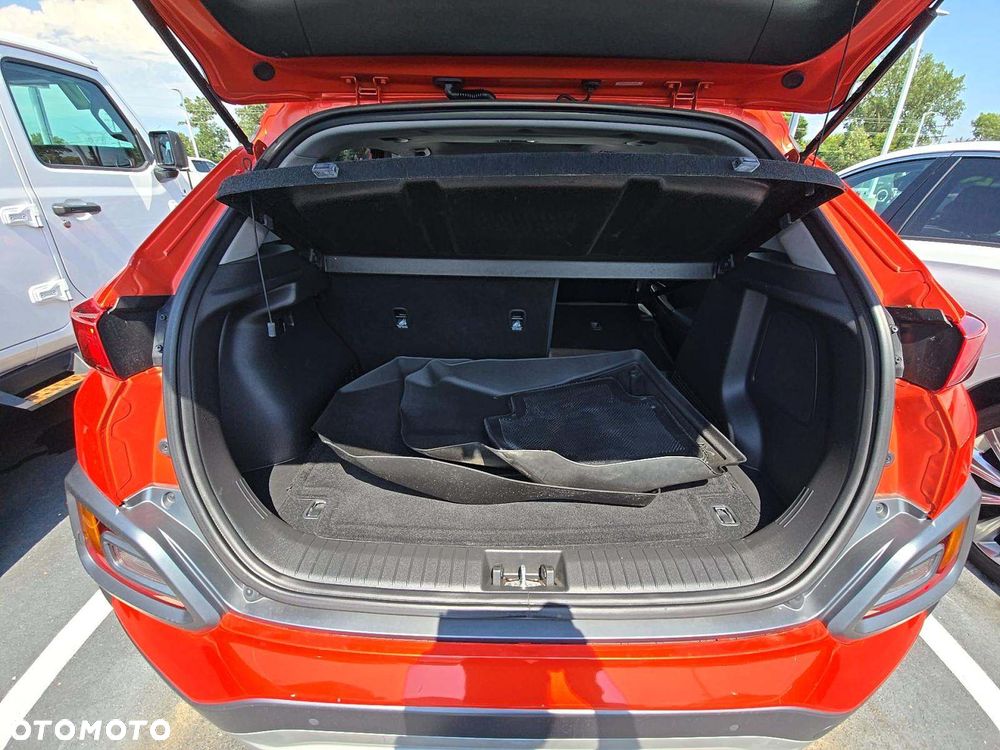 Hyundai Kona - 11