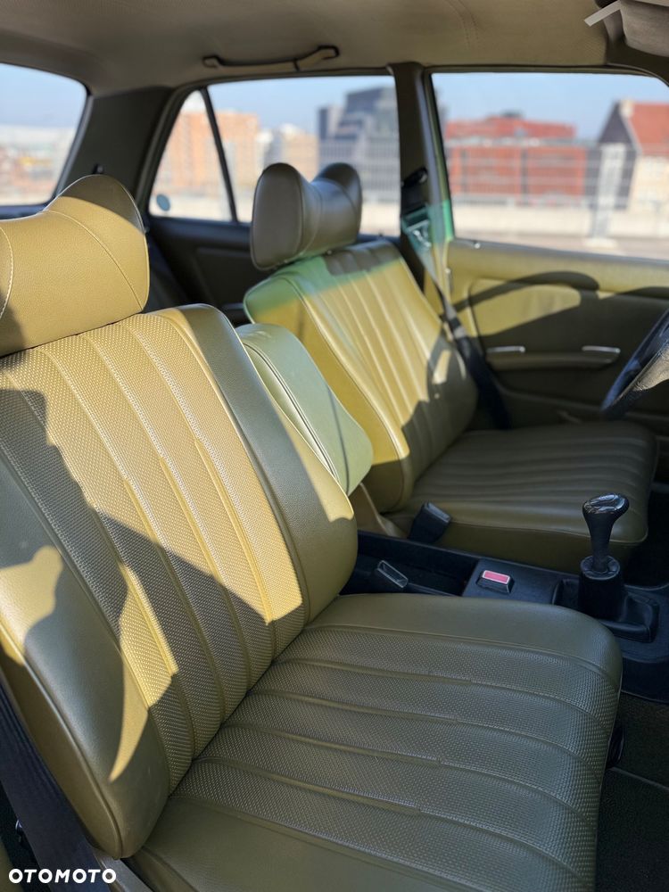 Mercedes-Benz W123 - 14