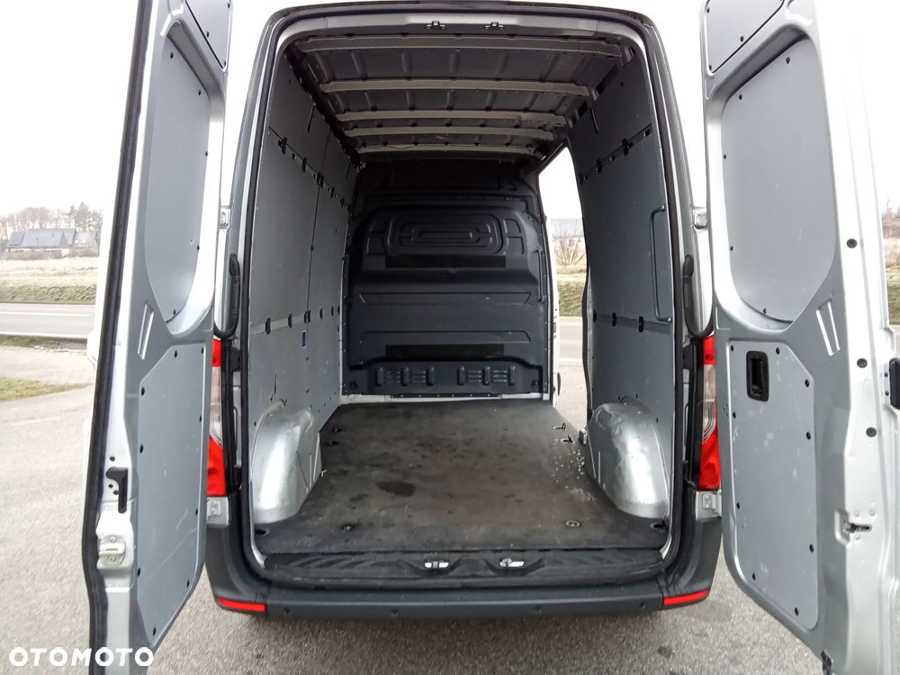Mercedes-Benz SPRINTER - 14