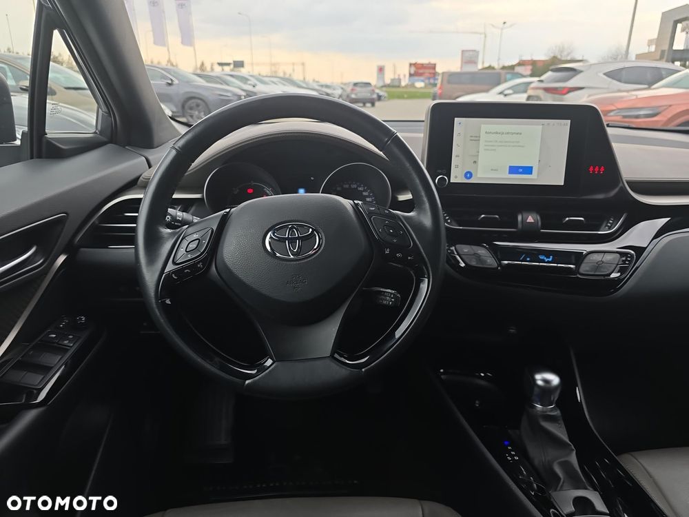 Toyota C-HR 2.0 Hybrid Executive - 12
