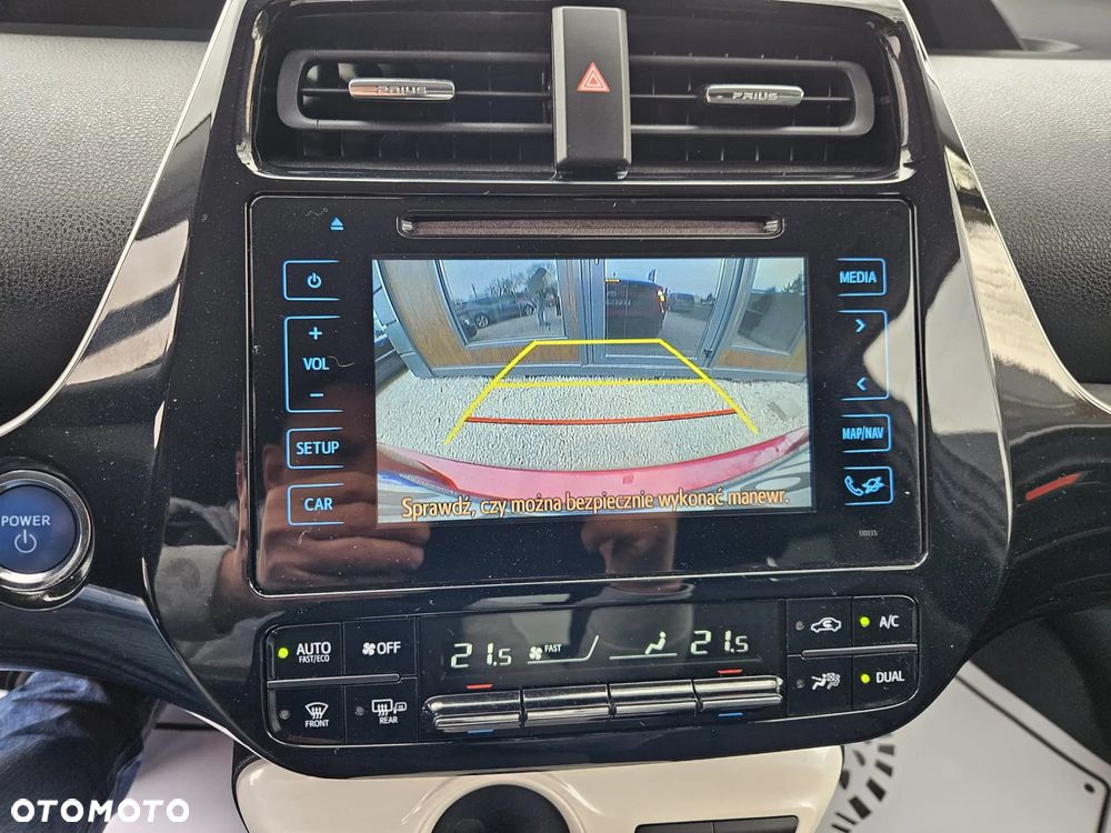 Toyota Prius Hybrid Comfort - 21