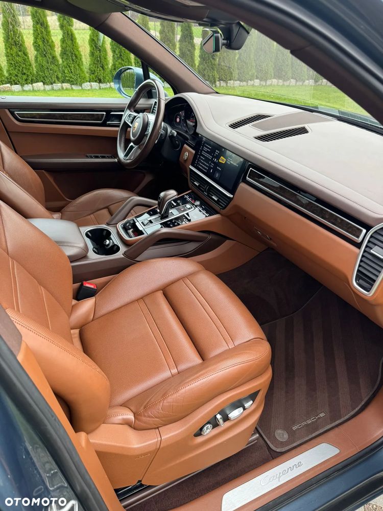 Porsche Cayenne Standard - 12