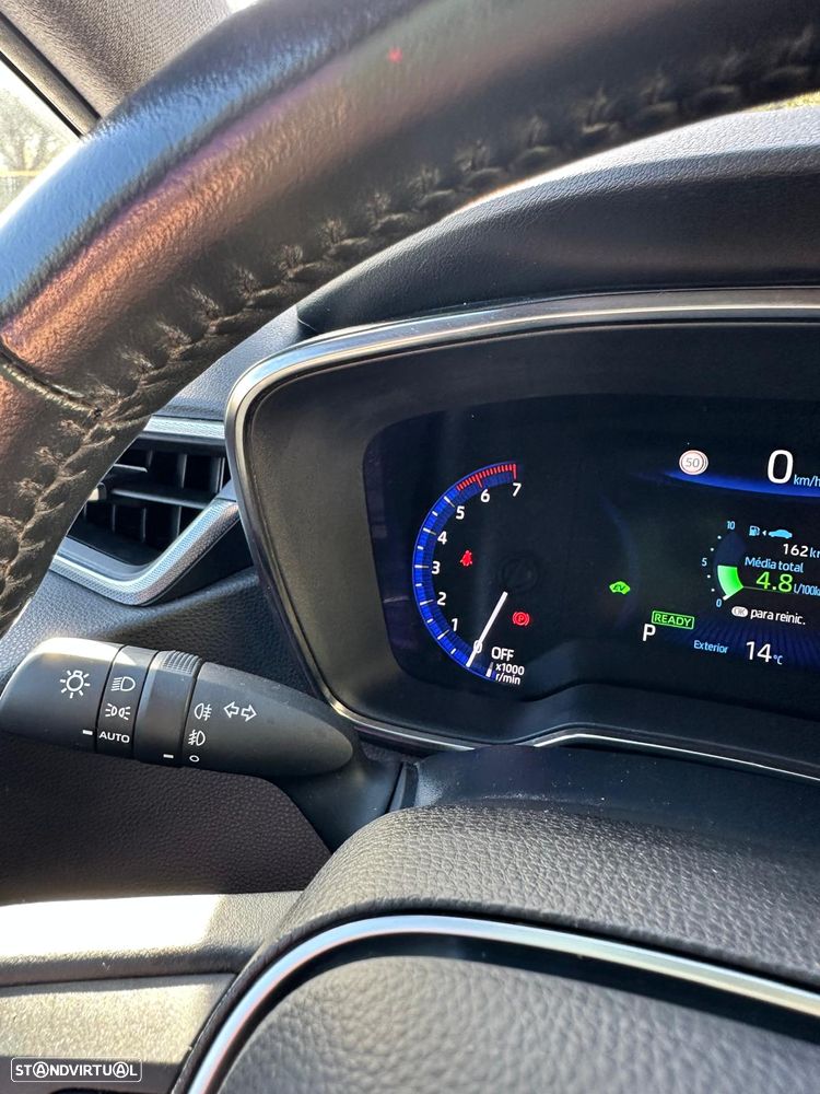 Toyota Corolla Touring Sports 1.8 Hybrid Comfort+P.Sport - 22