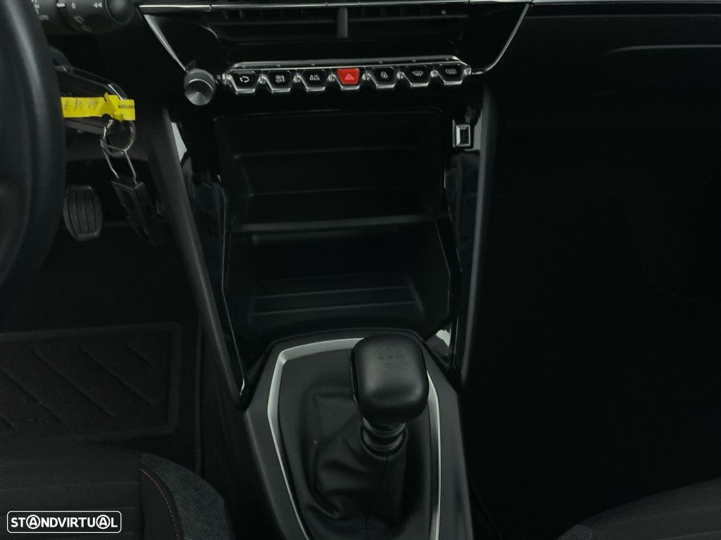 Peugeot 2008 1.2 PureTech Active - 21