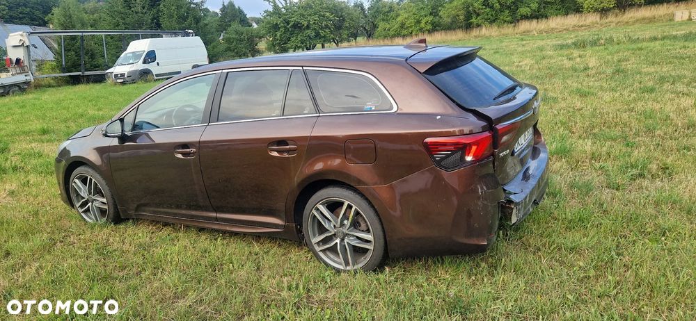 Toyota Avensis 1.6 D-4D Premium - 5