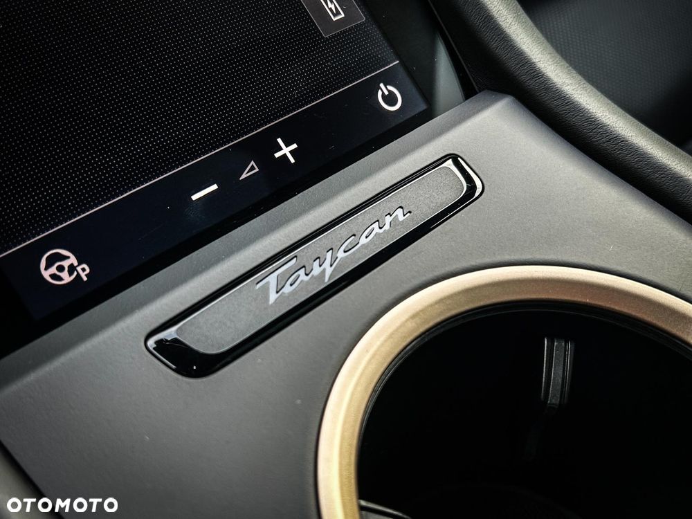 Porsche Taycan 105kWh 4S Performance Plus - 23