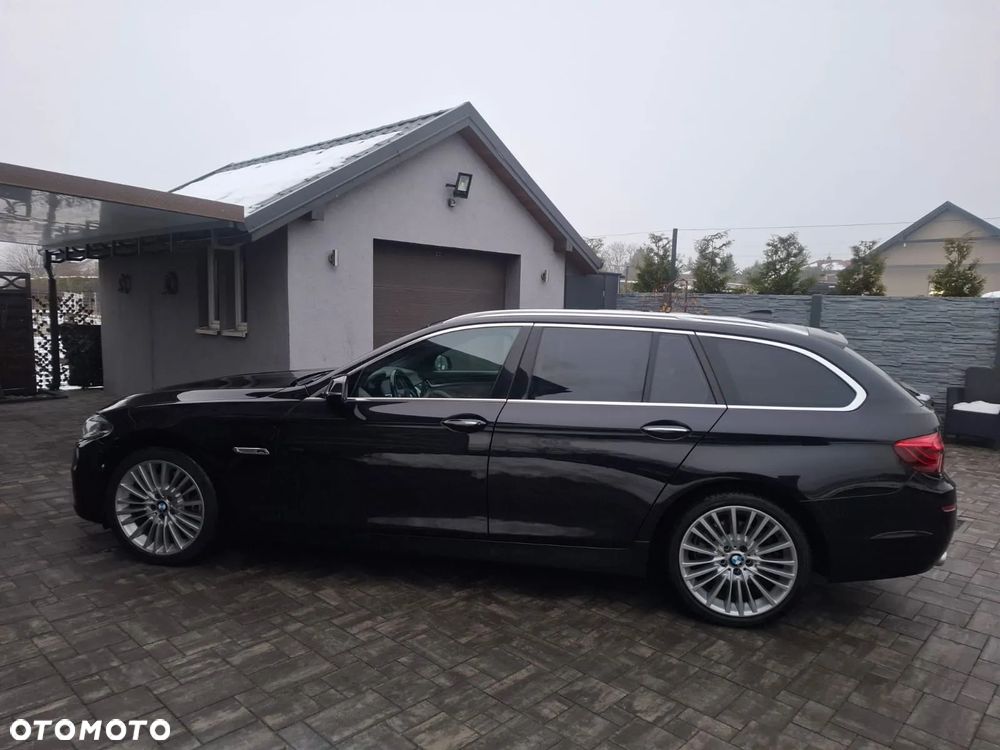 BMW Seria 5 528i Luxury Line - 30