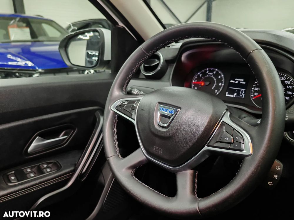 Dacia Duster TCe 150 GPF Prestige jante 17" - 11