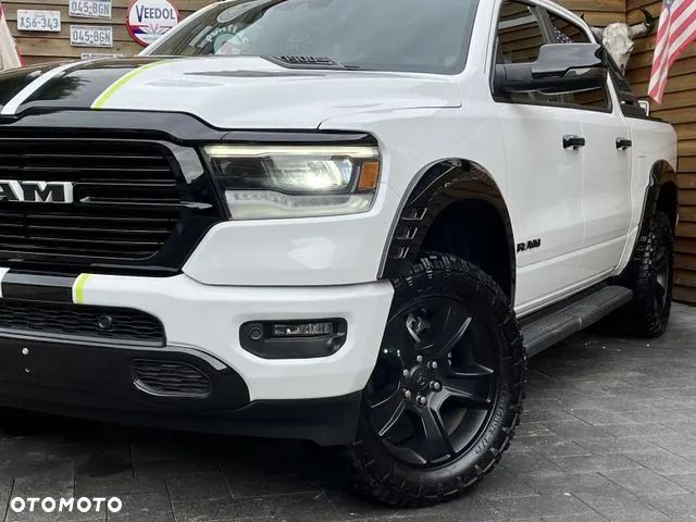 RAM 1500 Crew Cab Laramie - 9