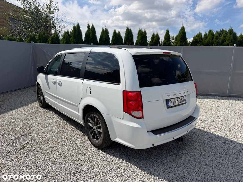 Dodge Caravan - 2
