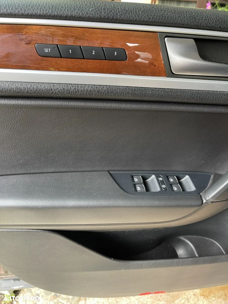 Volkswagen Touareg - 12