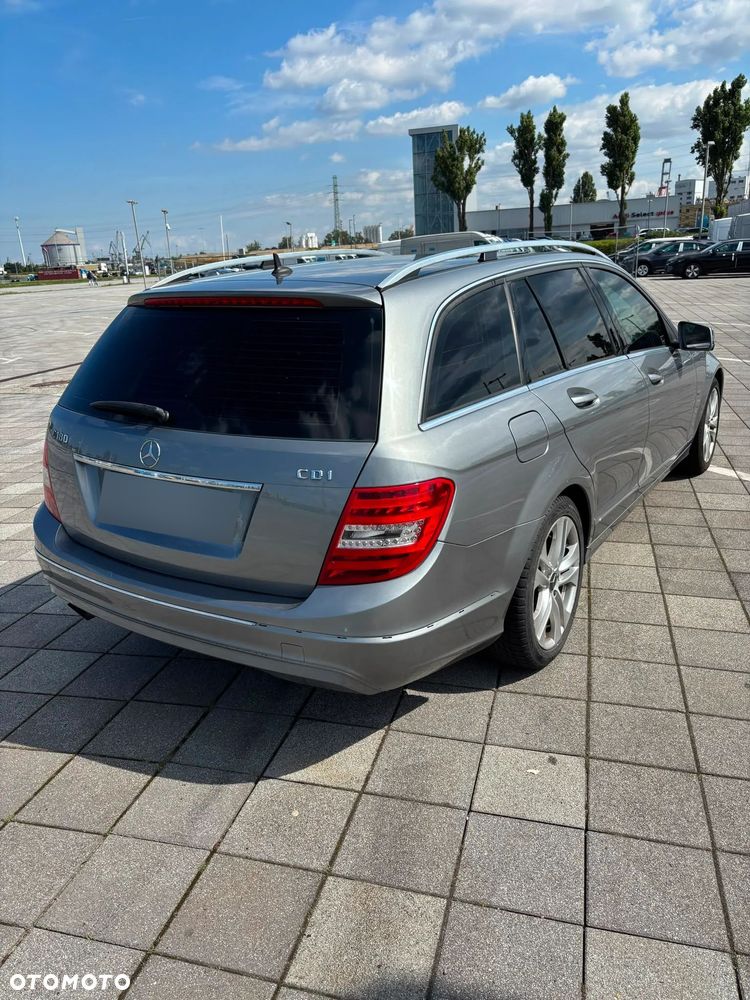 Mercedes-Benz Klasa C 200 CDI DPF (BlueEFFICIENCY) 7G-TRONIC Avantgarde - 2