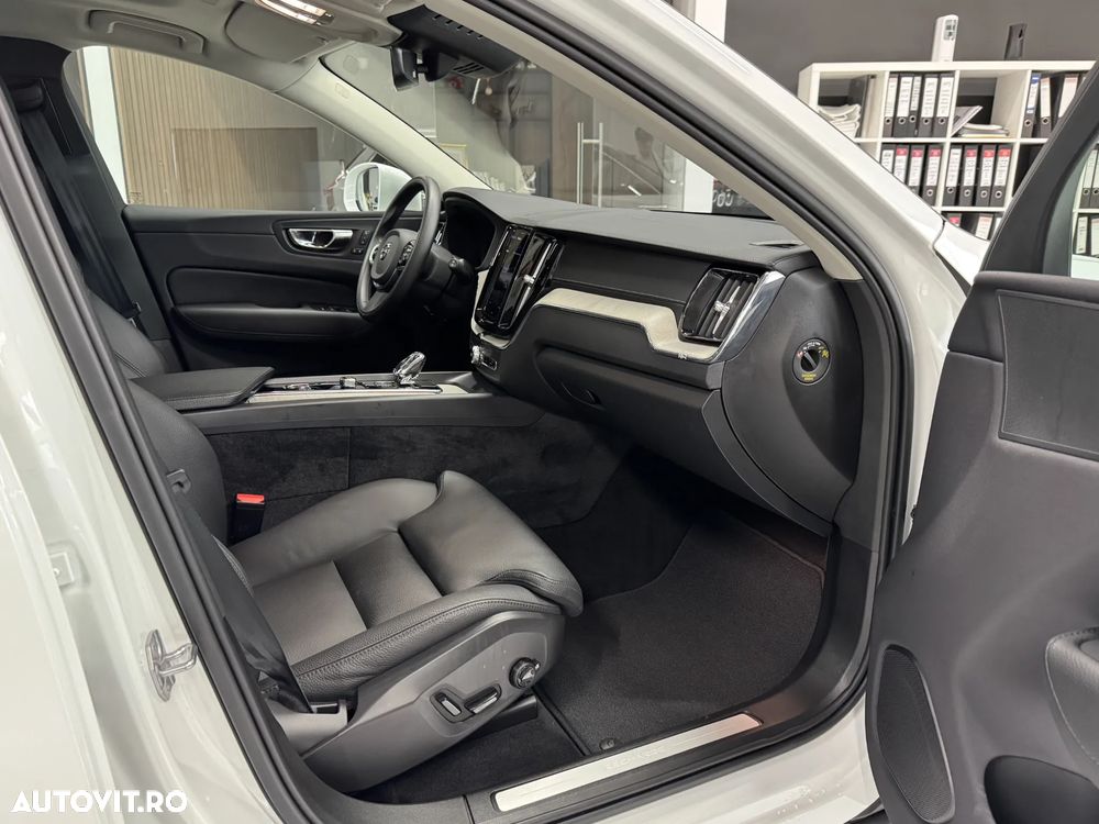 Volvo XC 60 T6 AWD Recharge Geartronic Inscription - 10