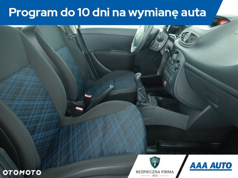 Renault Clio - 9