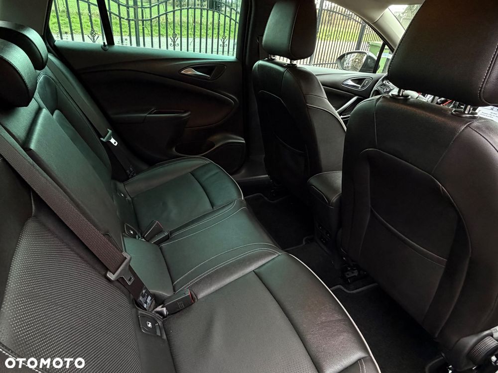 Opel Astra 1.6 CDTI Elite S&S - 10