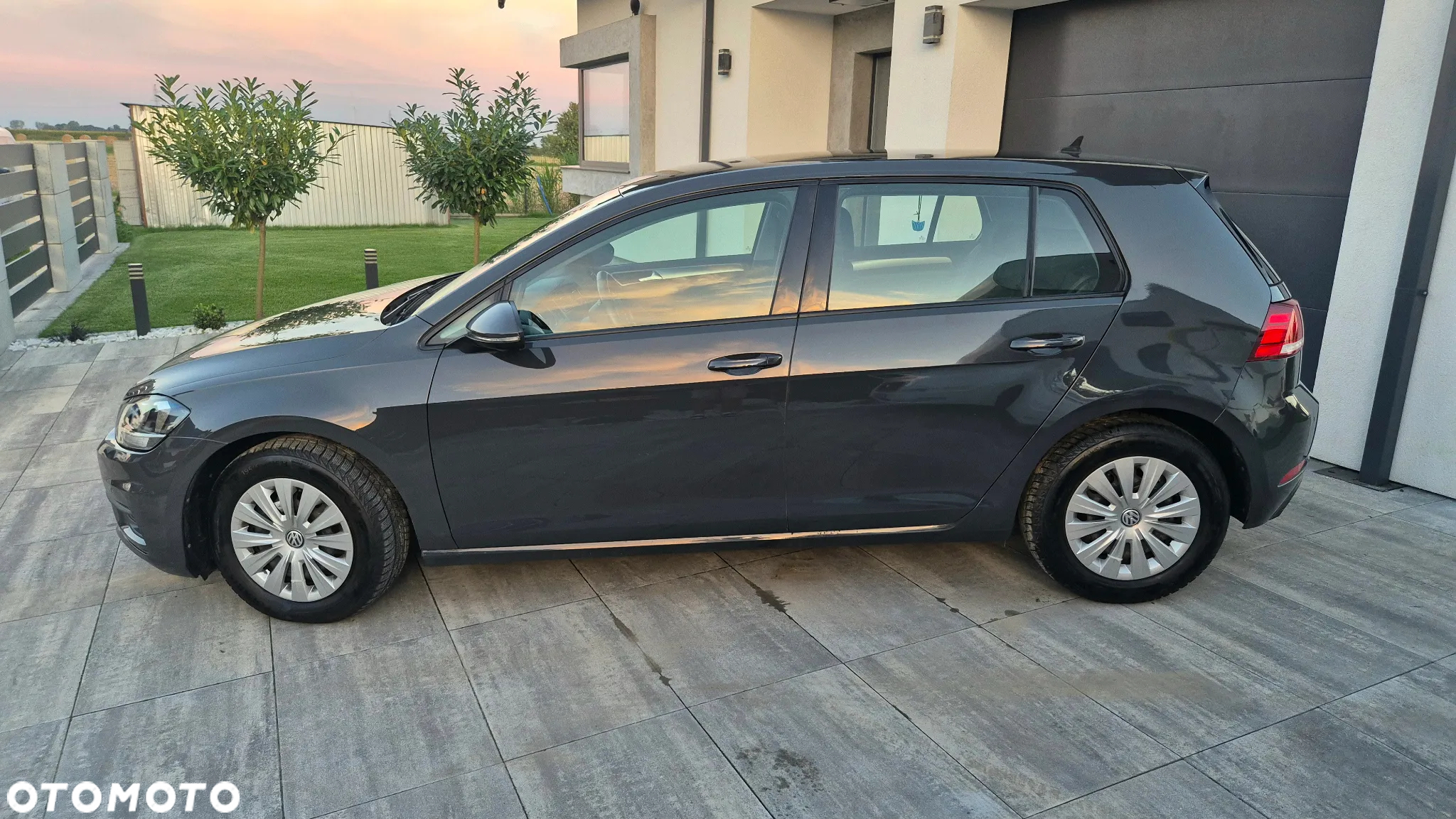 Volkswagen Golf VII 1.6 TDI BMT Trendline - 24